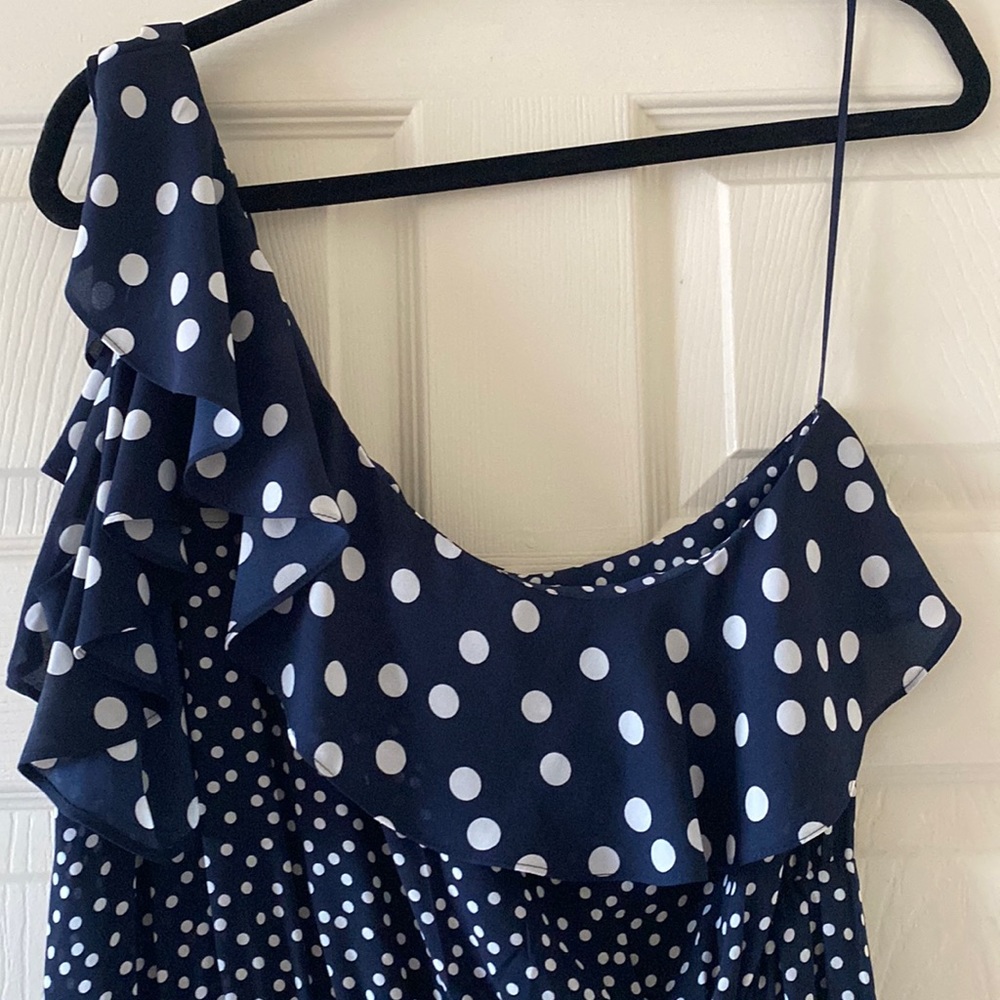 One shoulder polka dot midaxi dress
